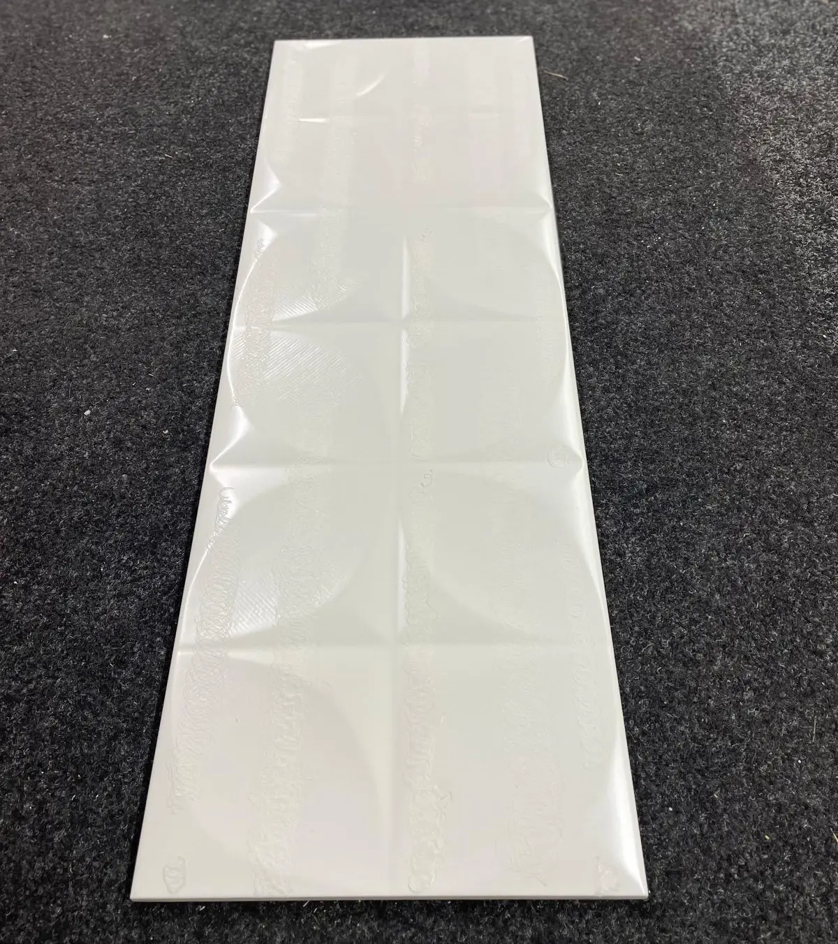 POLAR WHITE TUCK (£10 per sqm)